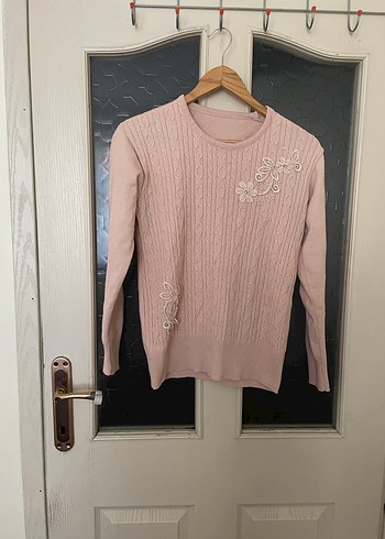 Nakış Detaylı Bej Triko Kazak - Görsel 2