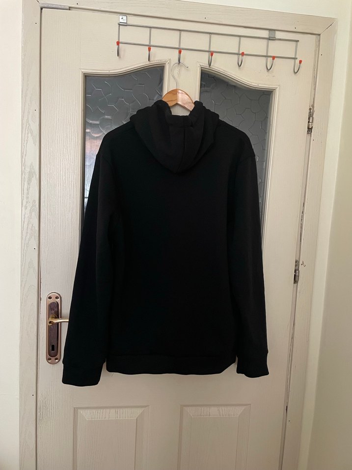 Siyah Kapüşonlu Uzun Kollu Sweatshirt - Görsel 5