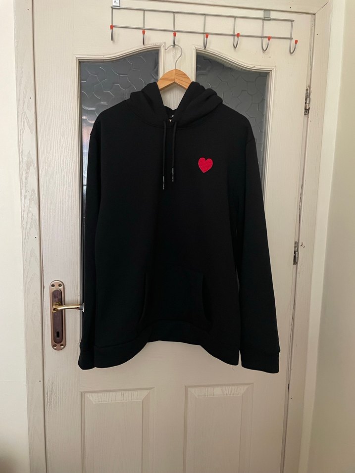 Siyah Kapüşonlu Uzun Kollu Sweatshirt - Görsel 3