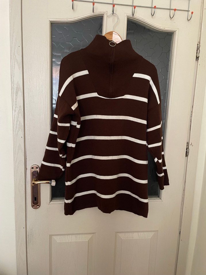 Boğazlı Çizgili Kahverengi Örgü Kazak - Görsel 2