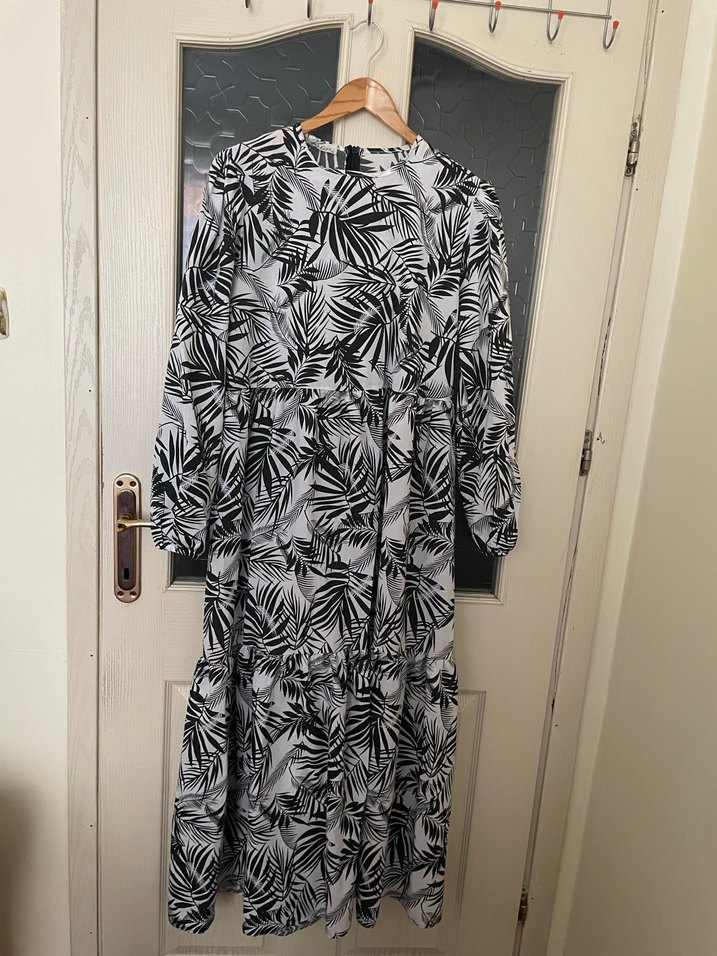 Bayan Tesettür Elbise 42 Beden - Görsel 2