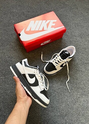 Nike Nike Dunk Low Reverse Panda