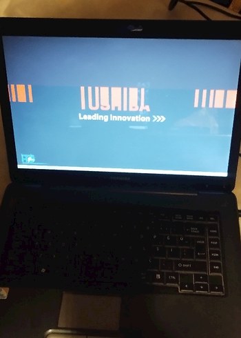 Toshiba Laptop - Görsel 5