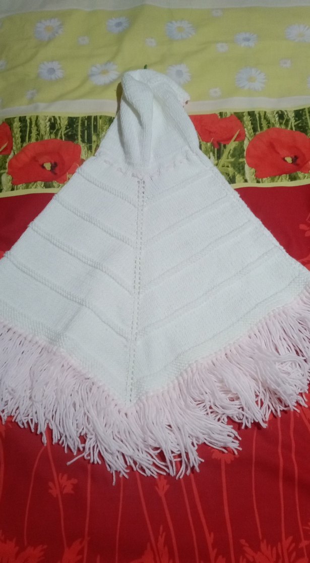 Nakışlı Beyaz Kız Çocuk Ponçosu - Görsel 4