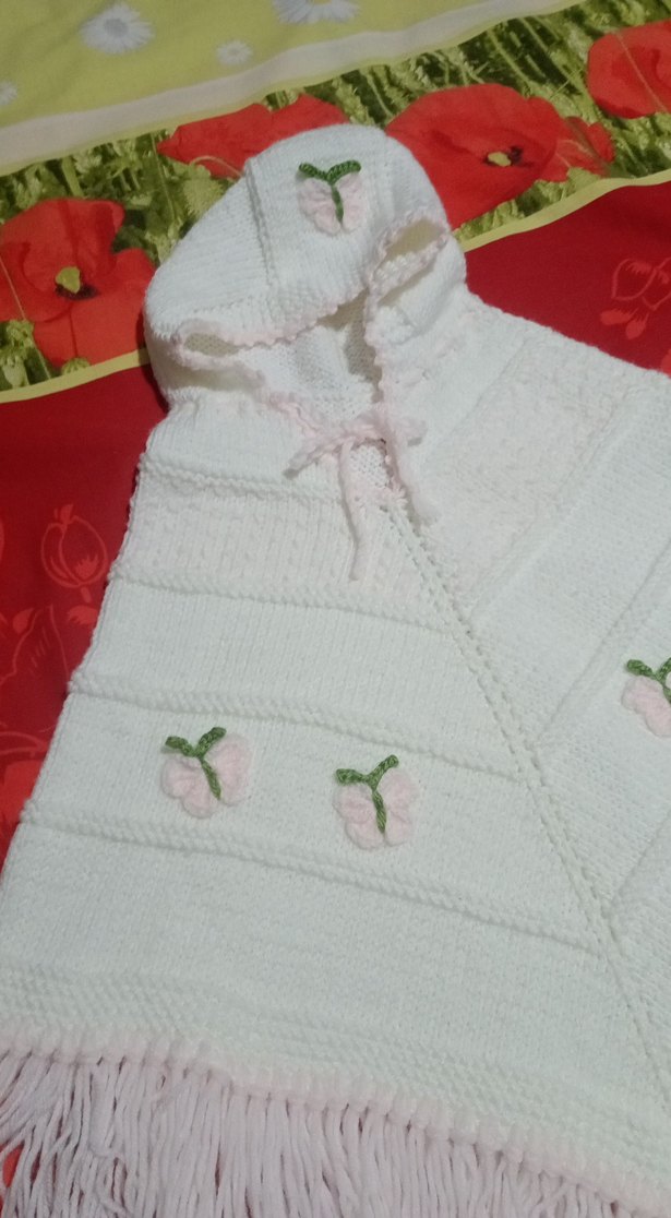 Nakışlı Beyaz Kız Çocuk Ponçosu - Görsel 2
