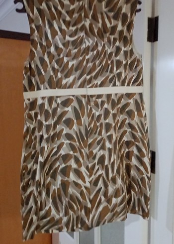 Kolsuz, yuvarlak yakalı midi elbise - Görsel 2