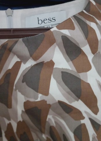 Kolsuz, yuvarlak yakalı midi elbise - Görsel 3