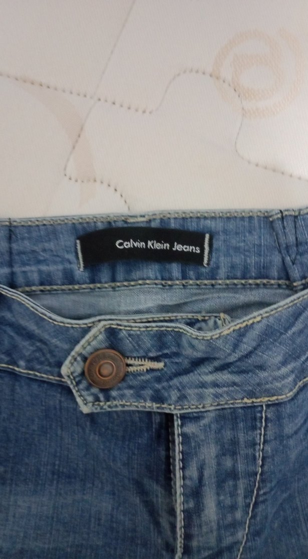 Düğmeli Rahat Kesim Kadın Kot Şort - Görsel 3