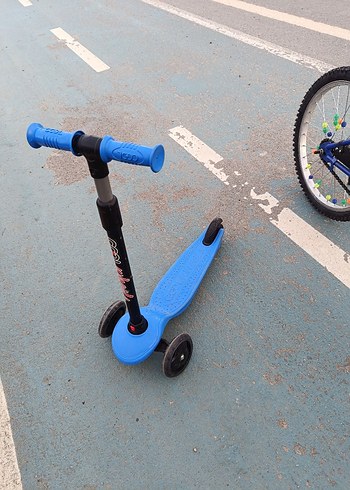 Mavi Çocuk Scooter'ı - Görsel 3