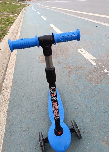 Mavi Çocuk Scooter'ı - Görsel 5