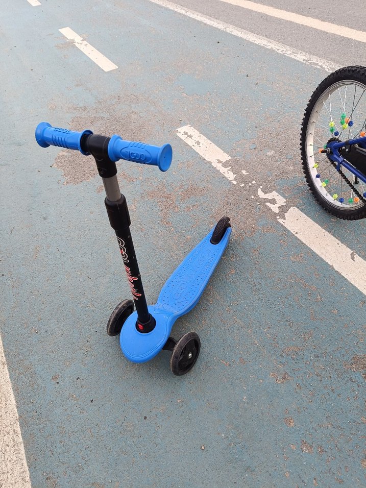 Mavi Çocuk Scooter'ı - Görsel 3