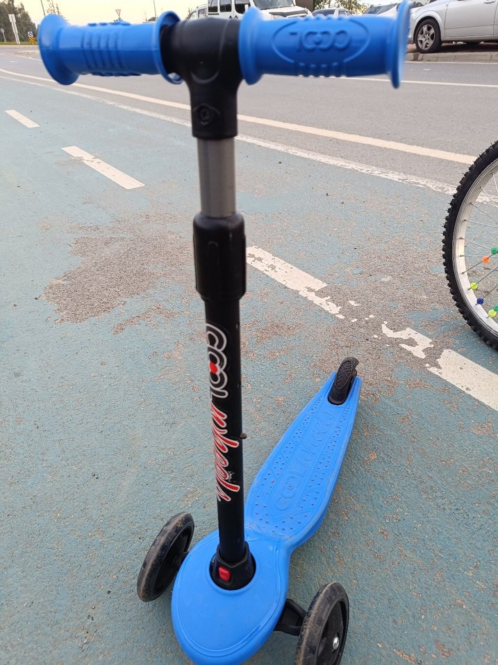 Mavi Çocuk Scooter'ı - Görsel 2
