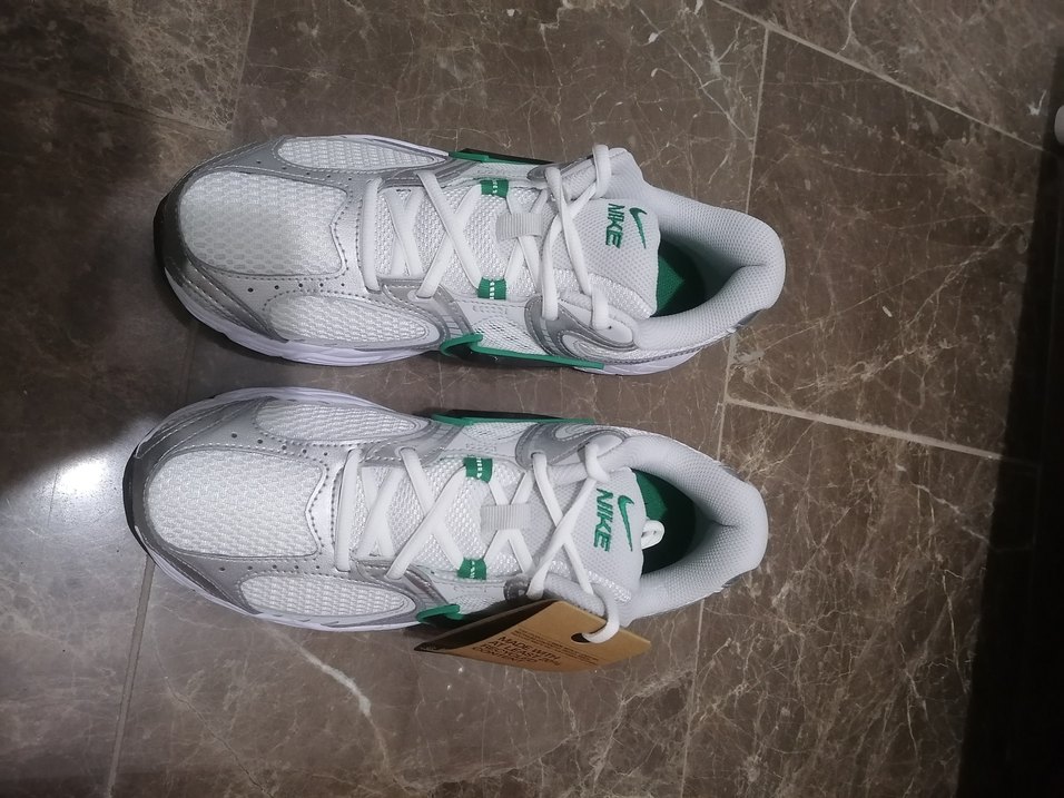 Nike Beyaz Spor Ayakkabı - Görsel 2