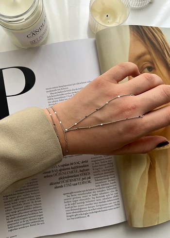 Zincir Detaylı Bej Kadın El Zinciri çelik - Görsel 2