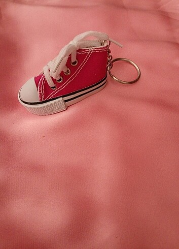 Convers anahtarlık 