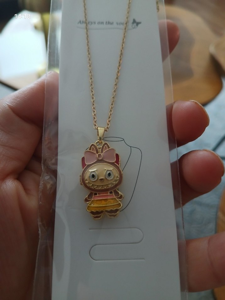 Renkli Mini celik labubu kapaklı  Kolye - Görsel 2