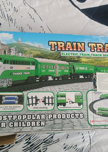 Renkli Yeşil Elektrikli Tren Seti Modeli