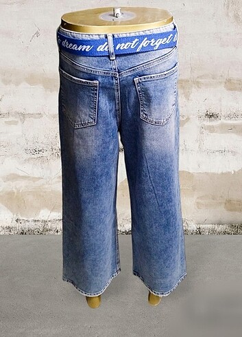 26 Beden mavi Renk 26 beden Straight jeans