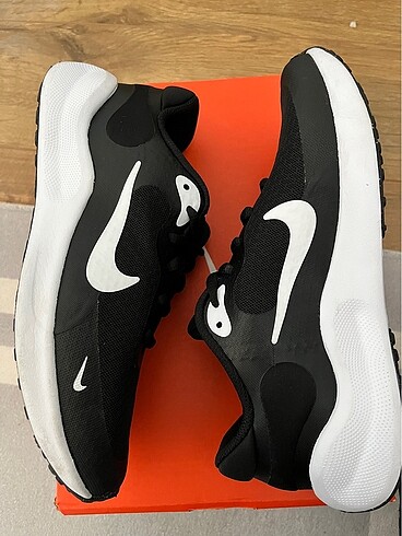 36,5 Beden siyah Renk NIKE REVOLUTION 7 GS
