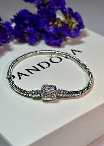 Pandora Gümüş Pave Klipsli Bileklik