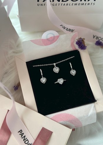Pandora Beyaz Asil Kalp Set
