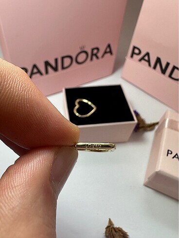 Beden Pandora Gold Asimetrik Kalp Küpe