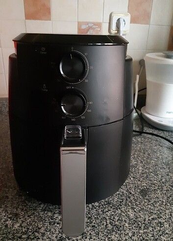 Kumtel 5.5 lt airfryer