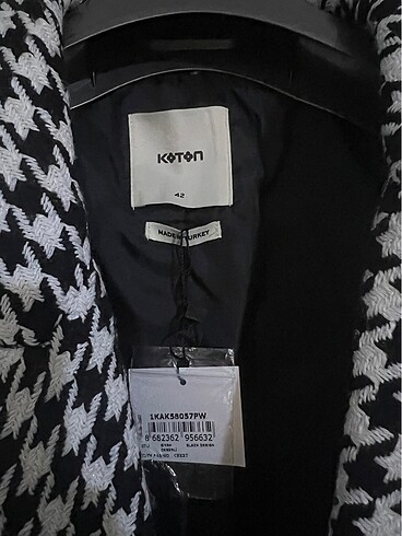 Koton 42 beden etiketli ceket