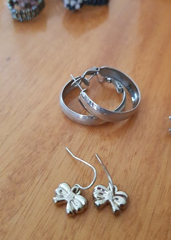 Beden Renkli Boncuklu Vintage Mini Küpeler