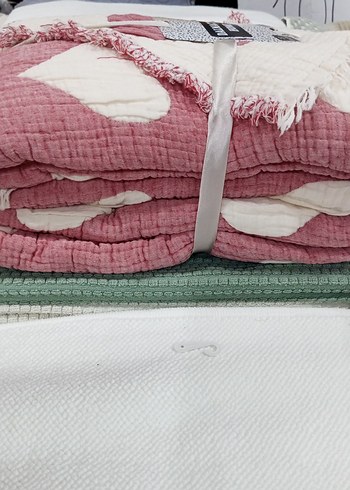 MÜSLİN JAKARLI 6 KATLI YATAK ÖRTÜSÜ - Görsel 2