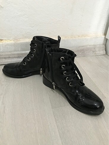 Flo Ayakkabı Bağcıklı bot