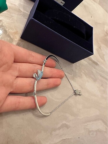 Swarovski kuğu kolye