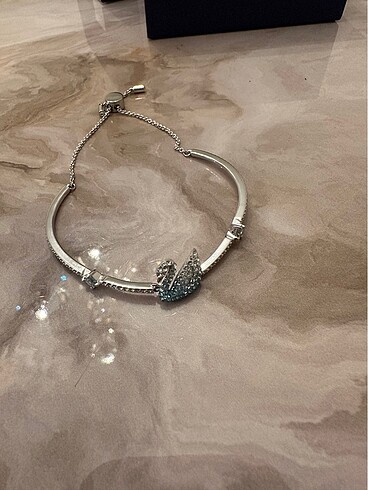 Beden mavi Renk Swarovski kuğu kolye