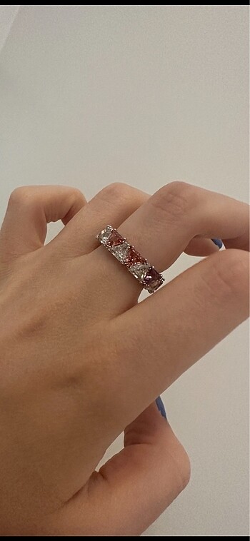 Swarovski pembe taşlı yüzük