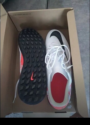 Nike hali saha ayakkabi