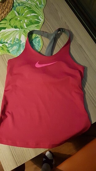 Nike sporcu atleti L