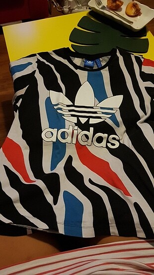 Adidas tişört 36 unisex