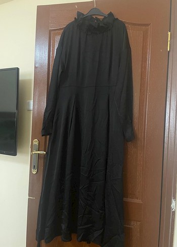 Tuğba Marka Uzun Siyah  Elbise Fırfırlı Yaka - Görsel 3