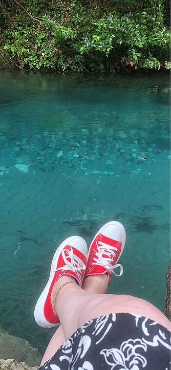 Converse Tabanlı canvers rahat kalıp sadece1 defa giyildi 2 saat canlı kı