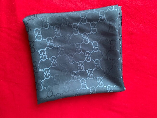 Gucci eşarp
