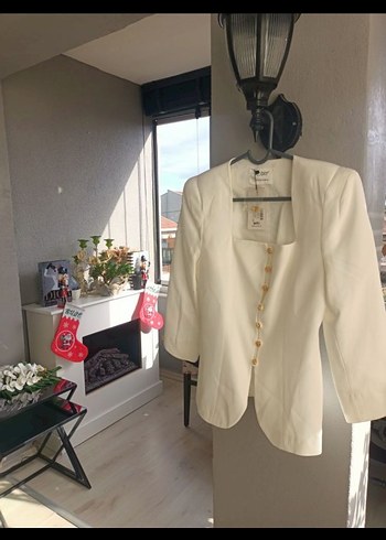 Düğmeli Beyaz Mini Kadın Takım Elbise - Görsel 4