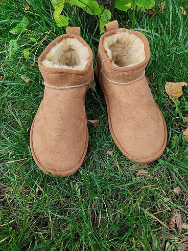 36 Beden UGG BOT