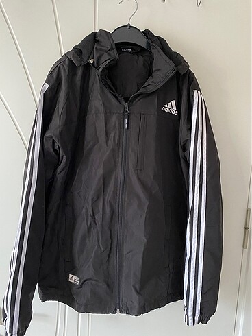 Adidas mont
