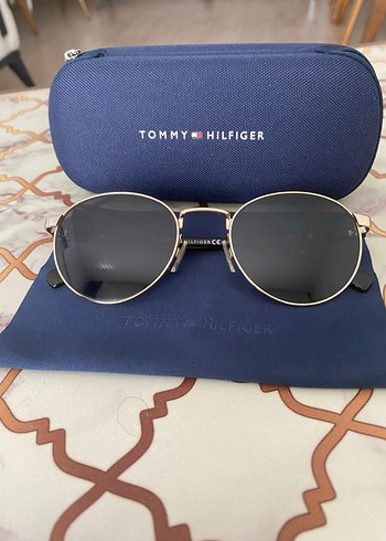 BUFİYATAYOKSıfıra Yakın Tommy Hilfiger Kahverengi Kadın Gözlü