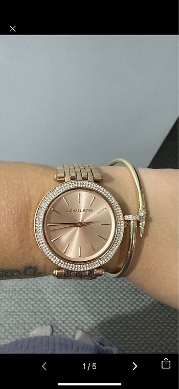 Michael Kors saat