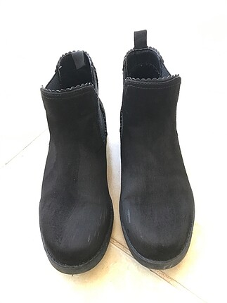 H&M 34 No Süet bot