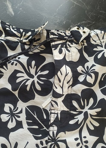 Beyaz Baskılı Erkek Midi Şort - Görsel 2