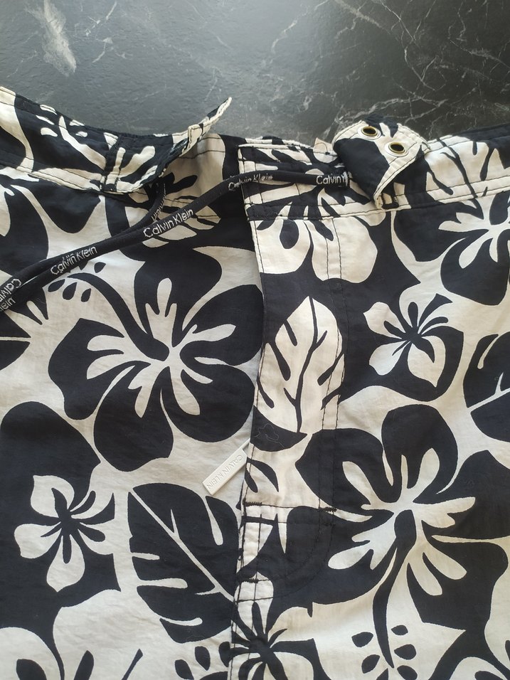 Beyaz Baskılı Erkek Midi Şort - Görsel 2