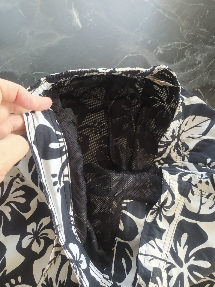 Beyaz Baskılı Erkek Midi Şort - Görsel 4