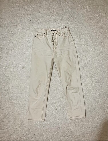 Trendyolmilla Krem Mom Jean